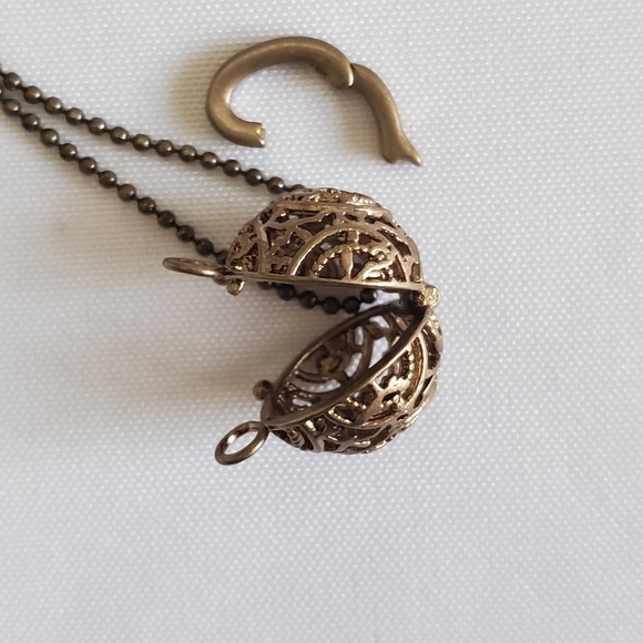 Lisa Hoffman Japanese Agarwood Charm Pendant Necklace 22" - Picture 7 of 8